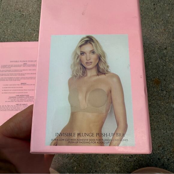 Victoria’s Secret Invisible Plunge Push-Up Bra - Tan A Cup - Picture 1 of 5